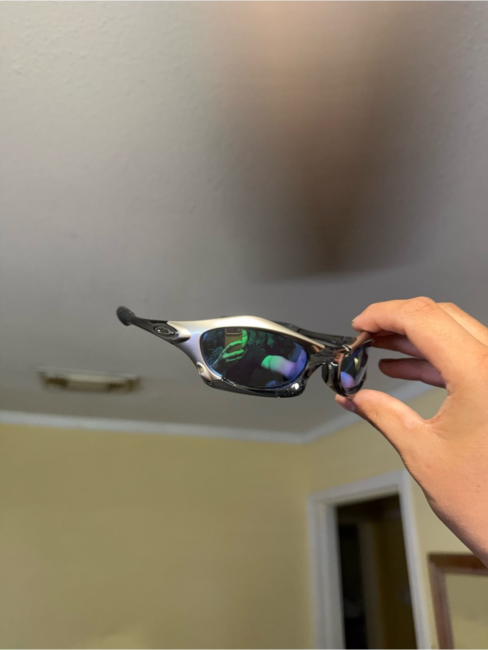 Men's Performance Sunglasses — Silver Frame with Green-Blue Mirrored Lenses oaks